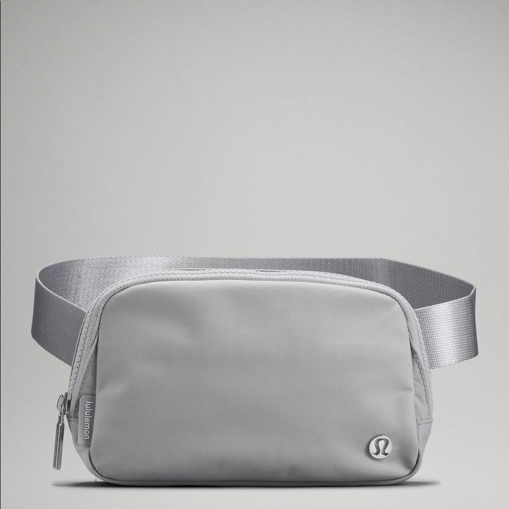 Lululemon Everywhere Belt Bag